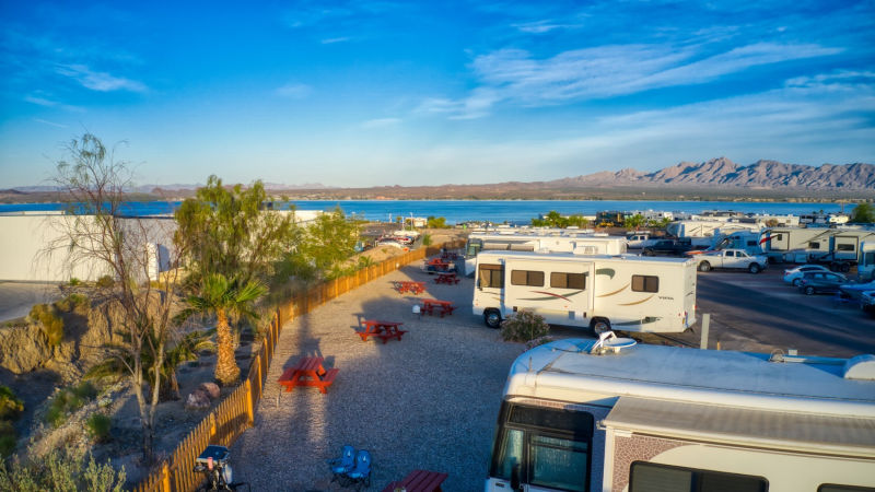 Campbell Cove Deluxe Lake View RV Sites